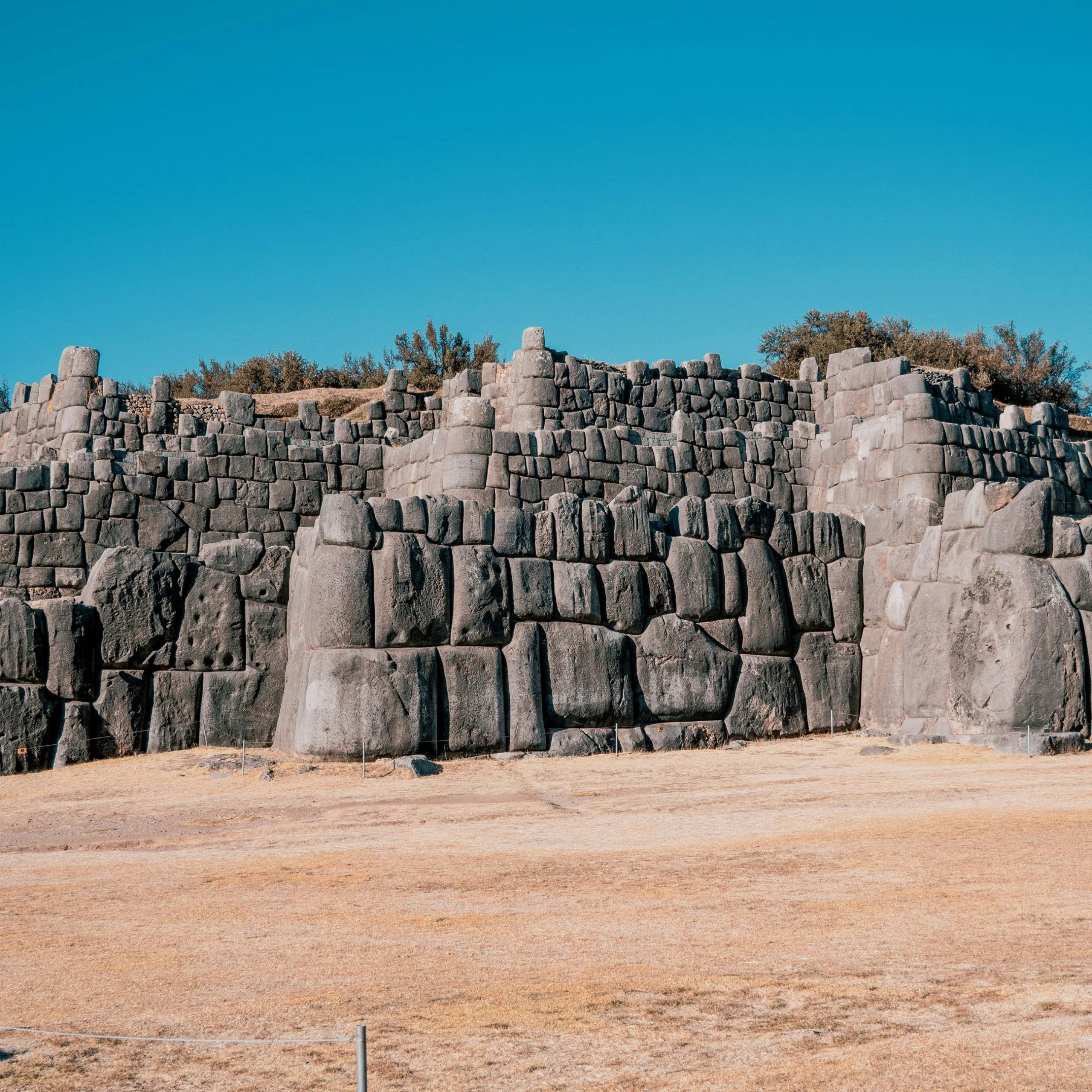Day 1: Flight Lima/Cusco: Welcome to Cusco! Sightseeing Tour with 4 Inca Ruins