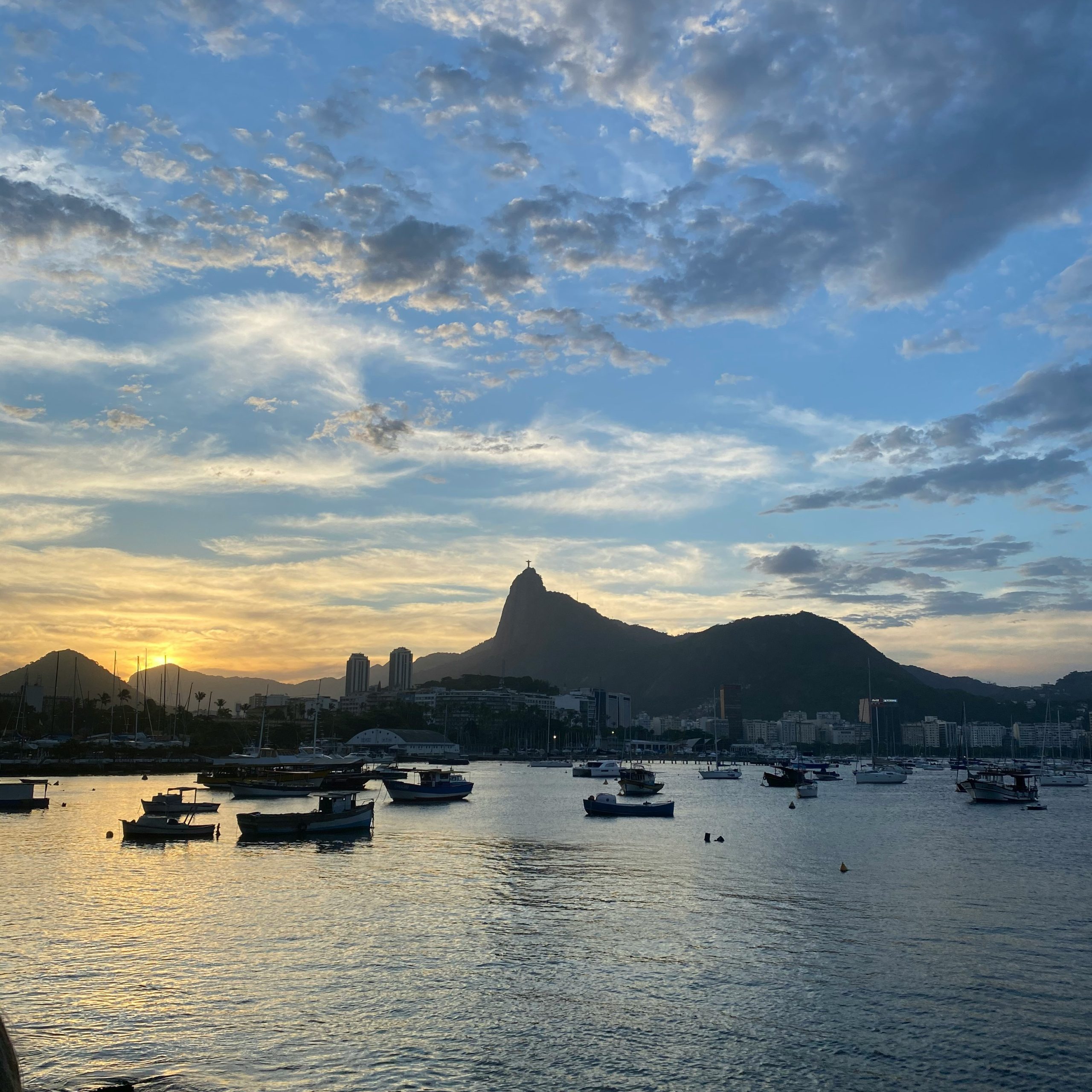 Day 16: Sunset Sailing Tour with Open Bar